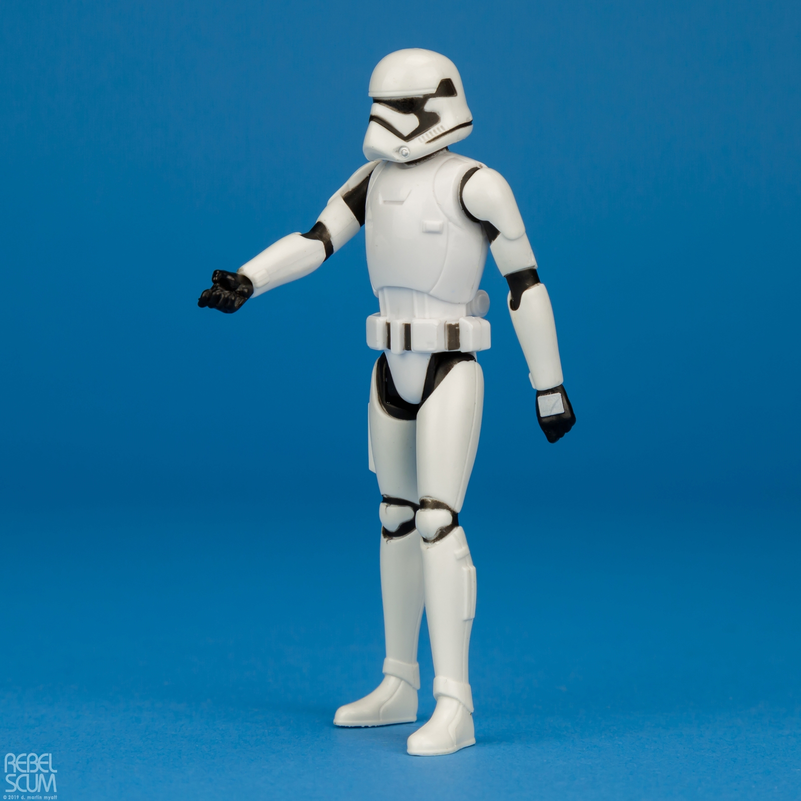 First-Order-Stormtrooper-Star-Wars-Universe-Resistance-003.jpg