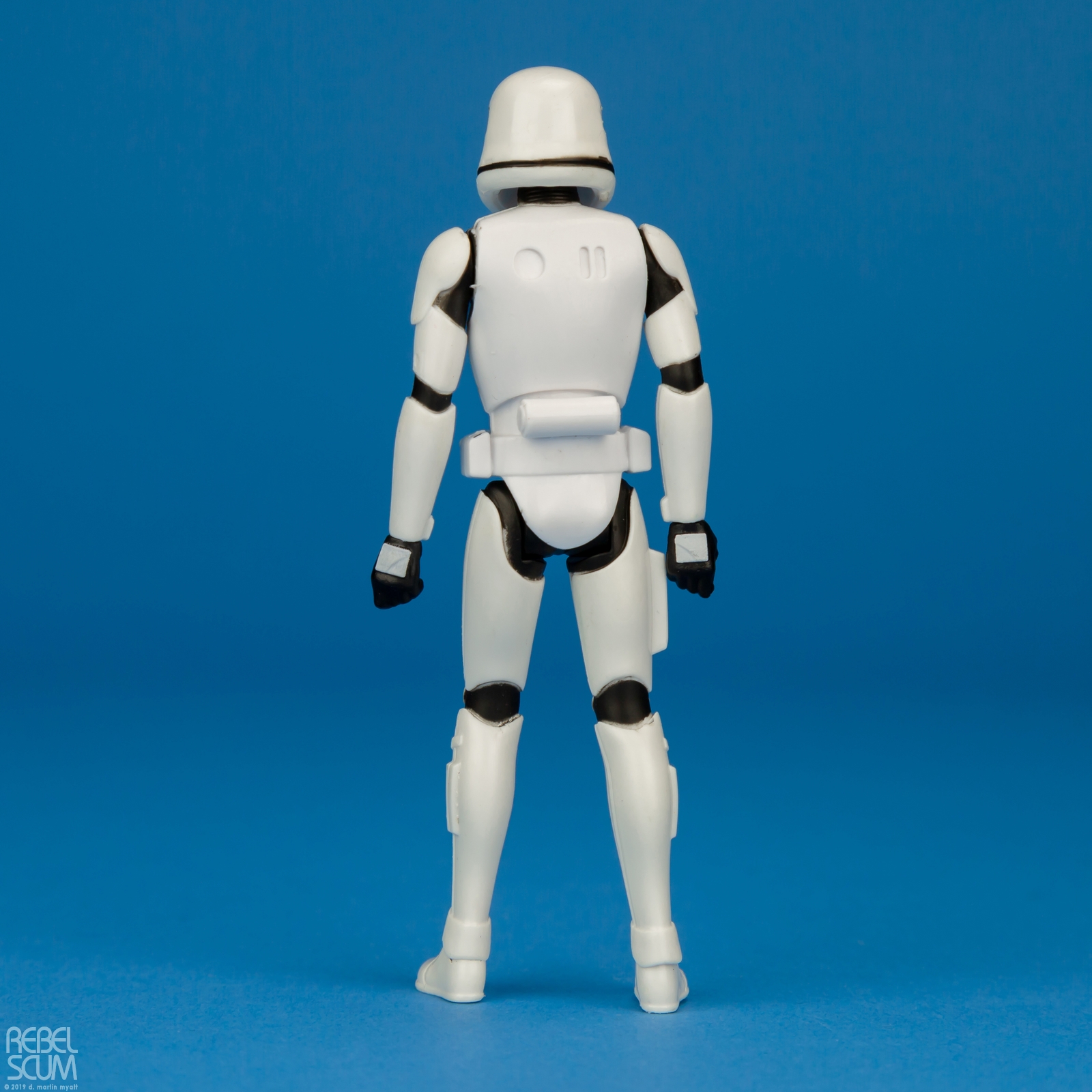 First-Order-Stormtrooper-Star-Wars-Universe-Resistance-004.jpg