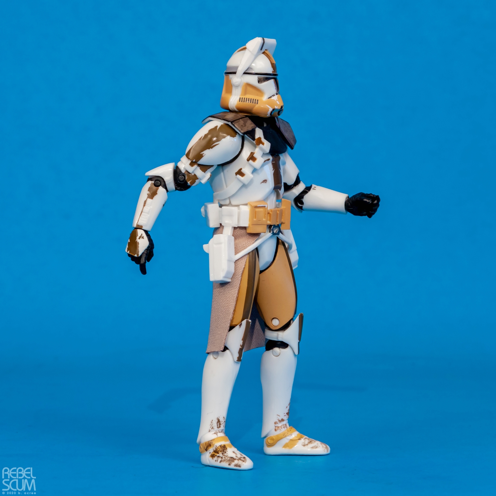 The-Black-Series-104-Clone-Commander-Bly-002.jpg