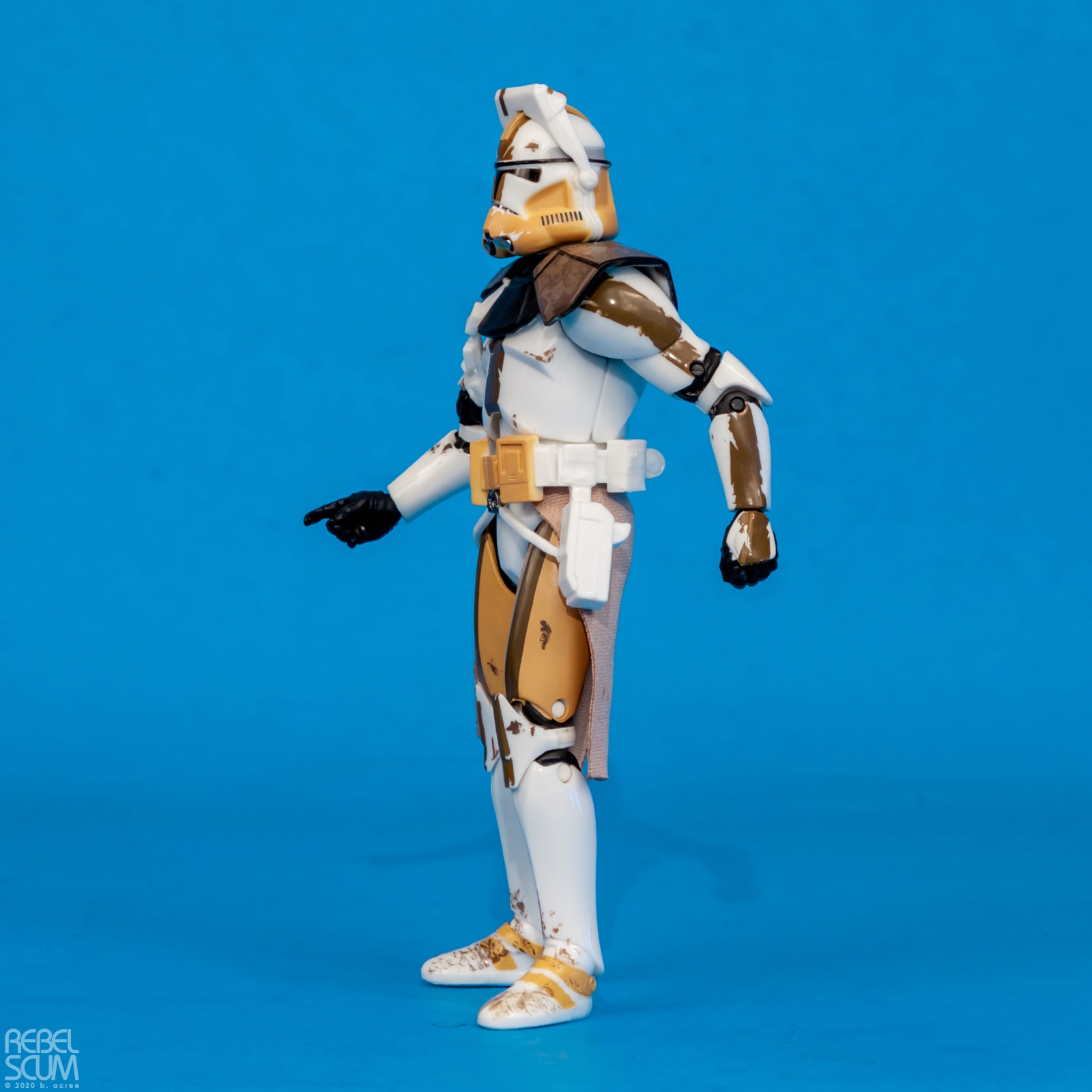 The-Black-Series-104-Clone-Commander-Bly-003.jpg