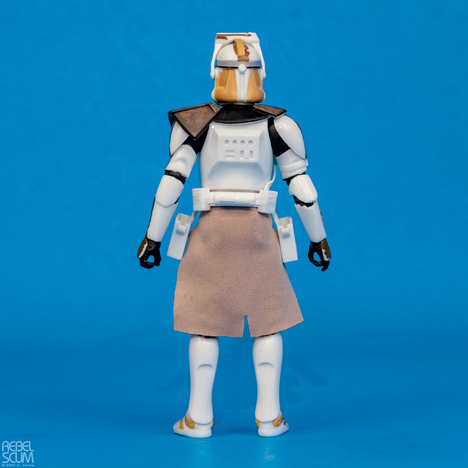 The-Black-Series-104-Clone-Commander-Bly-004.jpg