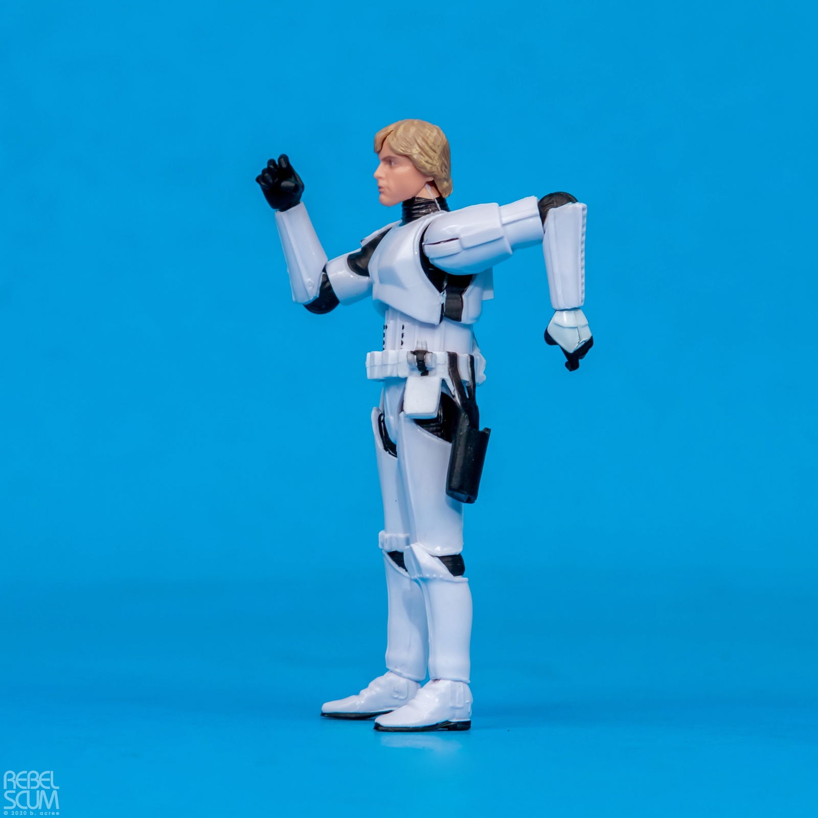 VC-169-The-Vintage-Collection-Luke-Skywalker-Stormtrooper-003.jpg