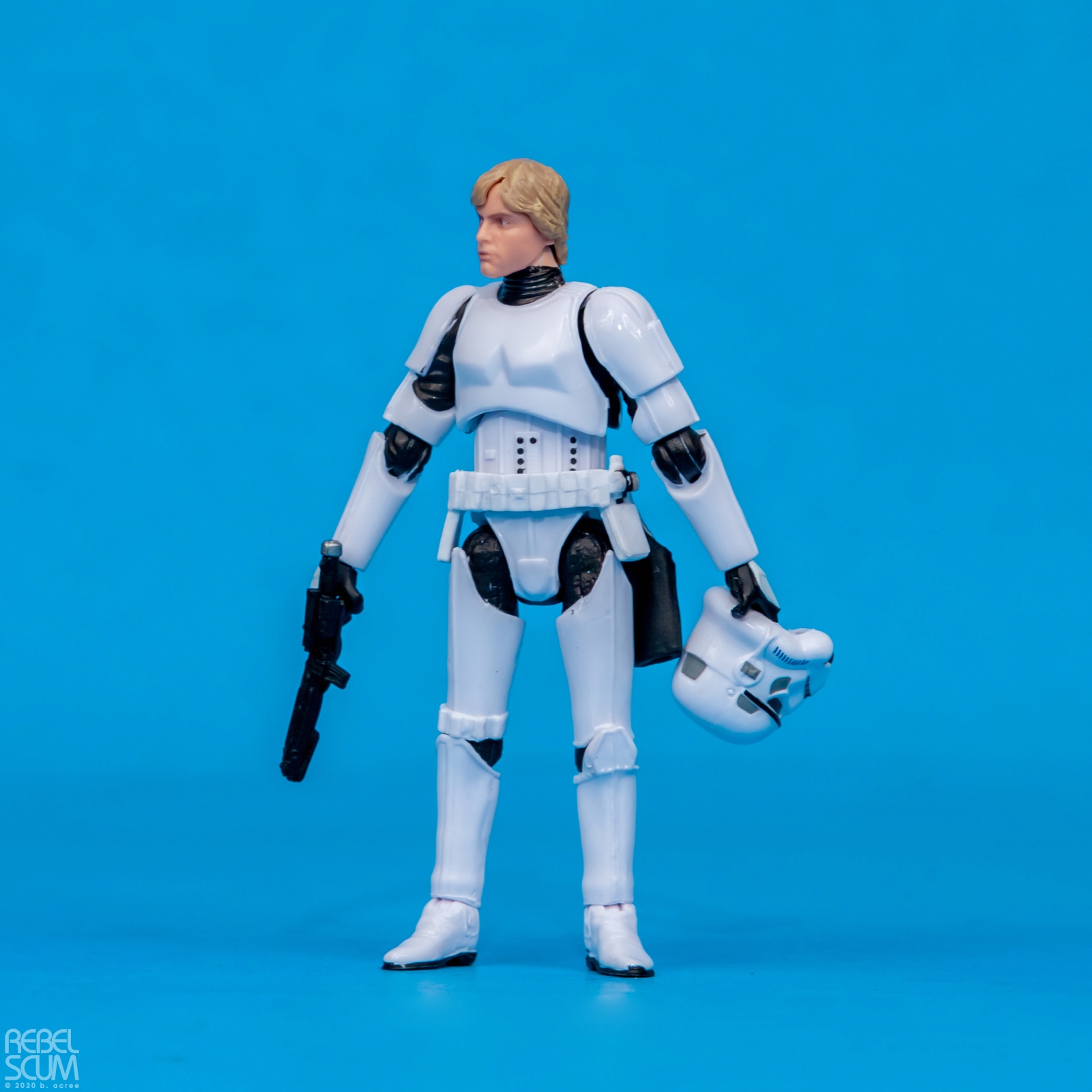 VC-169-The-Vintage-Collection-Luke-Skywalker-Stormtrooper-012.jpg