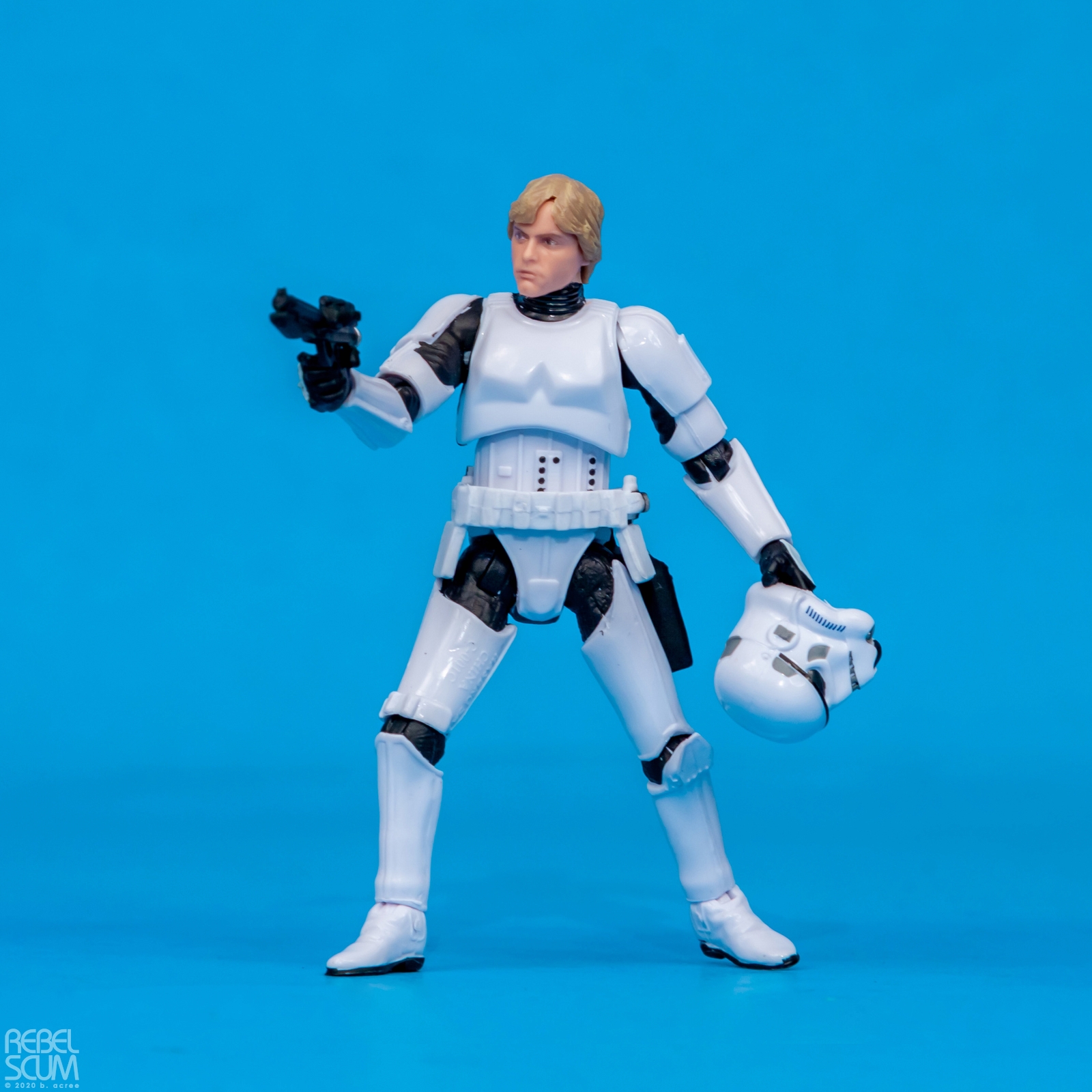 VC-169-The-Vintage-Collection-Luke-Skywalker-Stormtrooper-013.jpg