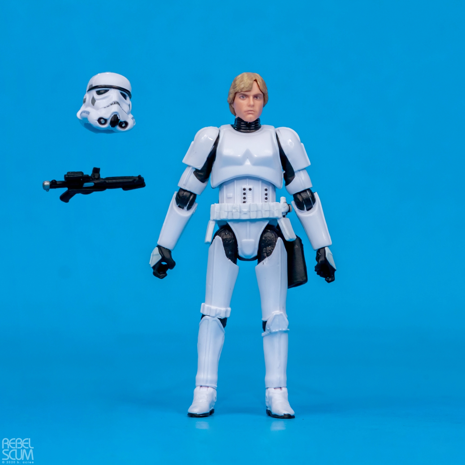 VC-169-The-Vintage-Collection-Luke-Skywalker-Stormtrooper-014.jpg