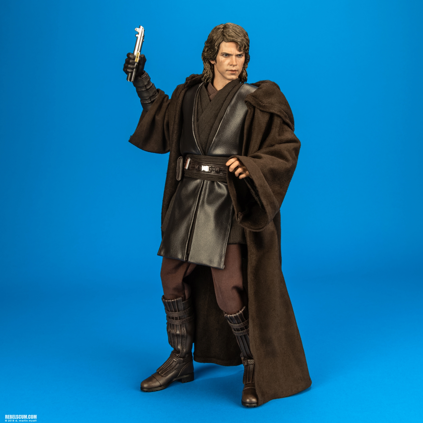 Anakin-Skywalker-MMS437-Revenge-Of-The-Sith-Hot-Toys-014.jpg