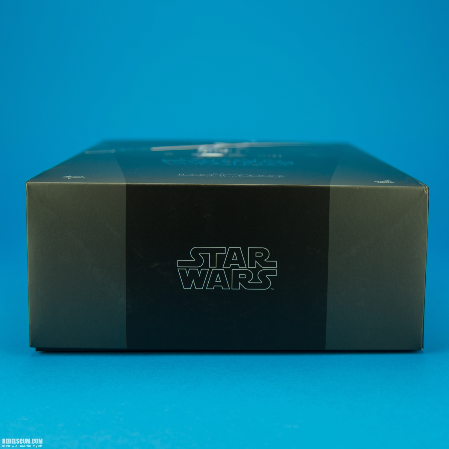 Darth-Vader-MMS279-Hot-Toys-Star-Wars-A-New-Hope-035.jpg