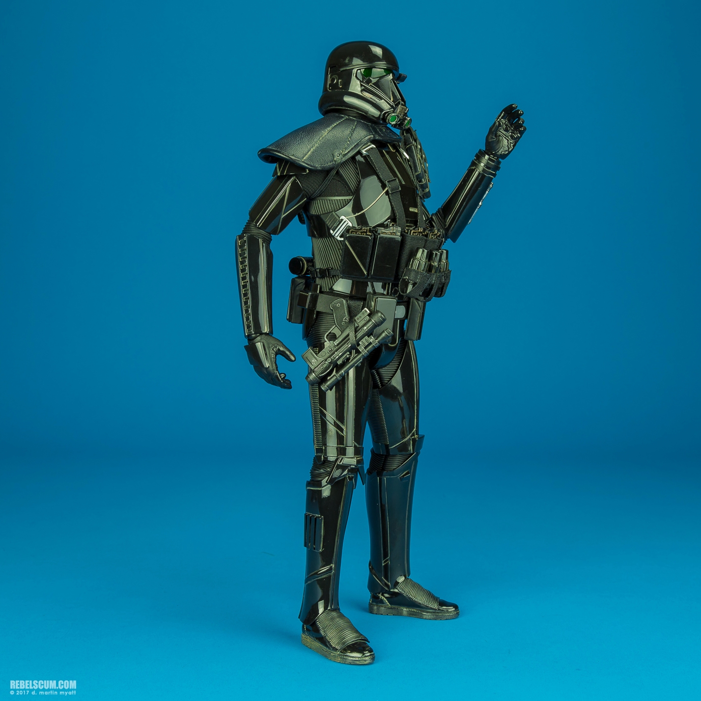 Death-Trooper-Specialist-Deluxe-MMS399-Hot-Toys-002.jpg