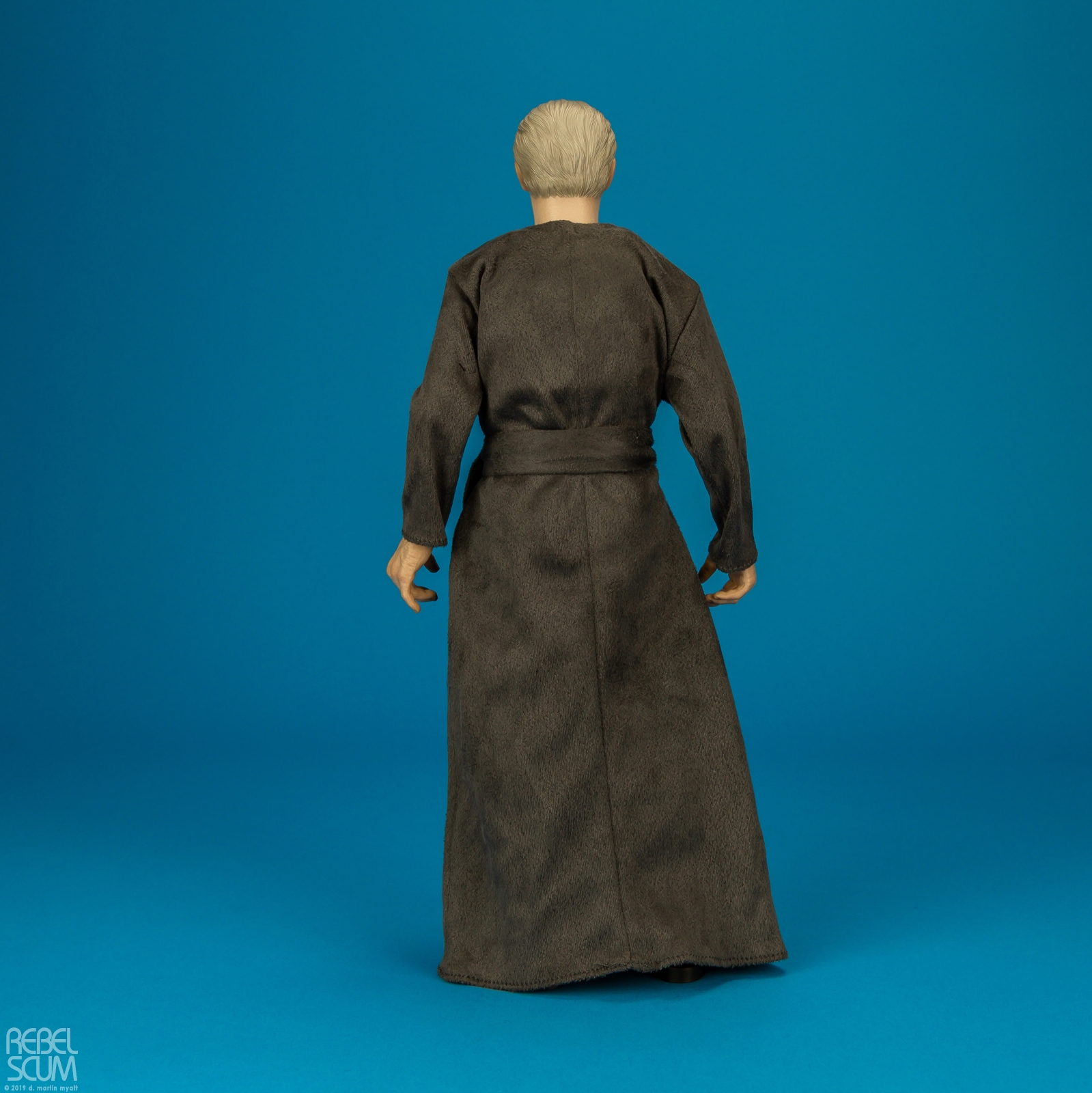 Emperor-Palpatine-Deluxe-Version-MMS468-Hot-Toys-016.jpg