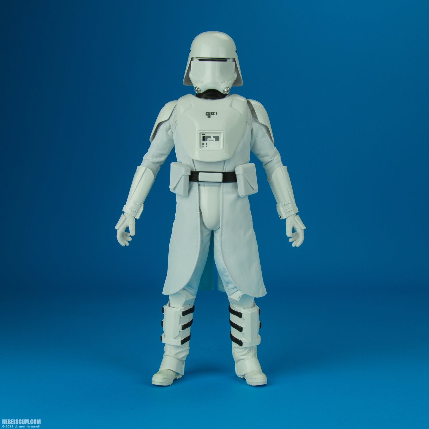 Hot-Toys-MMS323-First-Order-Snowtroopers-Set-001.jpg
