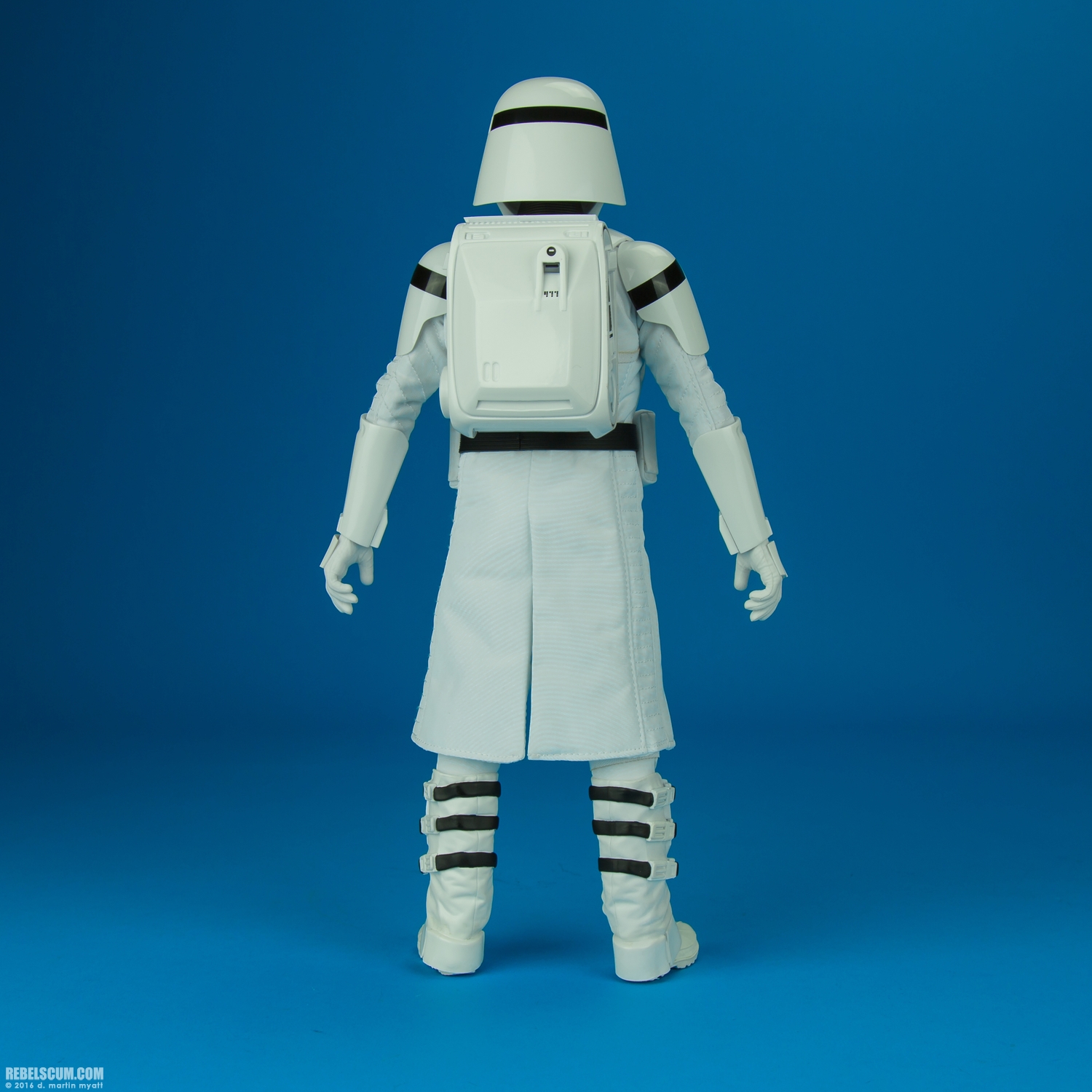 Hot-Toys-MMS323-First-Order-Snowtroopers-Set-004.jpg