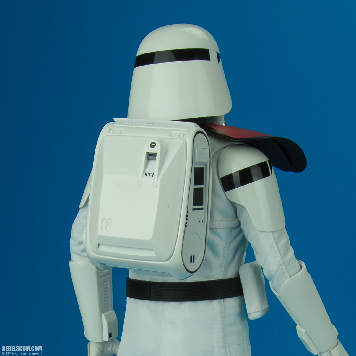 Hot-Toys-MMS323-First-Order-Snowtroopers-Set-016.jpg