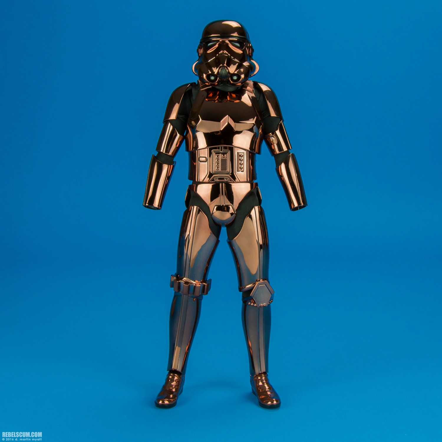 Hot-Toys-MMS330-Copper-Chrome-Stromtrooper-Collectible-Figure-006.jpg