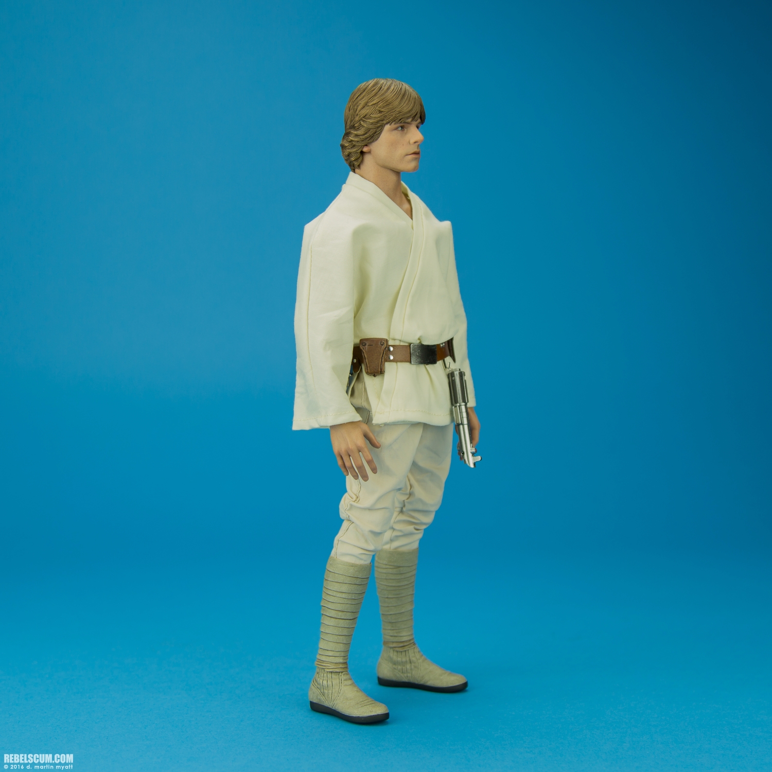 Luke-Skywalker-MMS297-Hot-Toys-Star-Wars-A-New-Hope-010.jpg