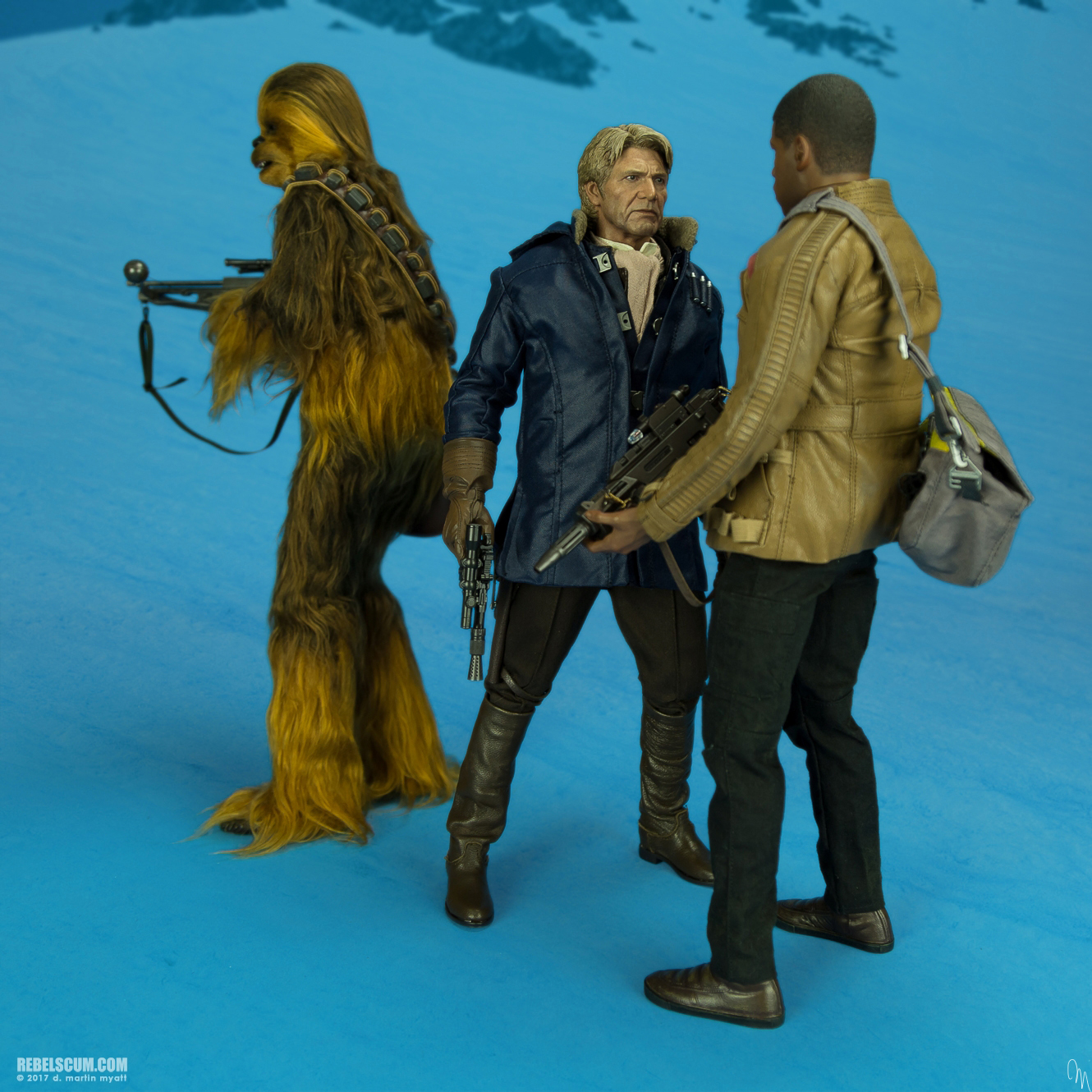 MMS376-Han-Solo-Chewbacca-The-Force-Awakens-Hot-Toys-033.jpg