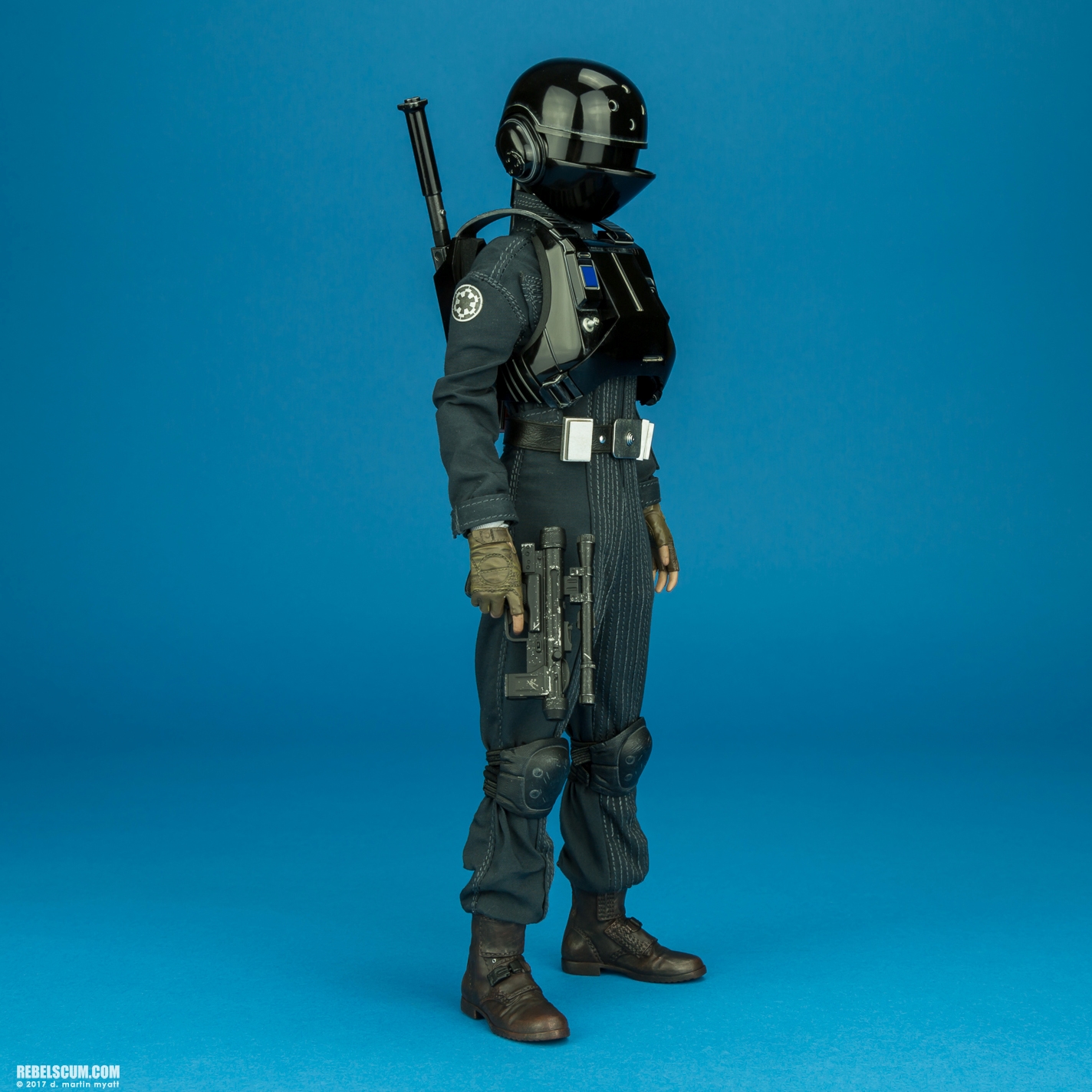 MMS419-Jyn-Erso-Imperial-disguise-Rogue-One-Hot-Toys-006.jpg