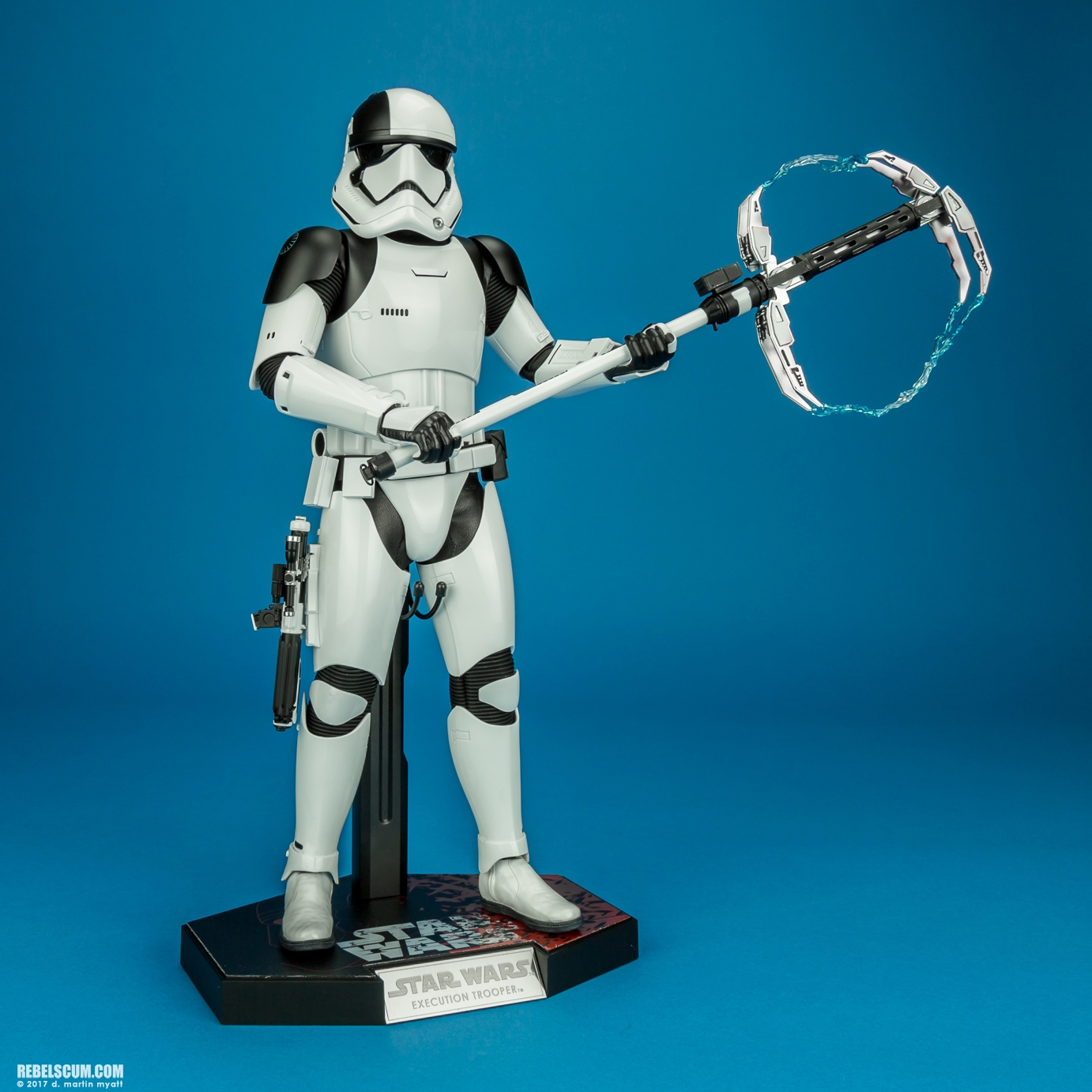 MMS428-Executioner-Trooper-Hot-Toys-The-Last-Jedi-015.jpg