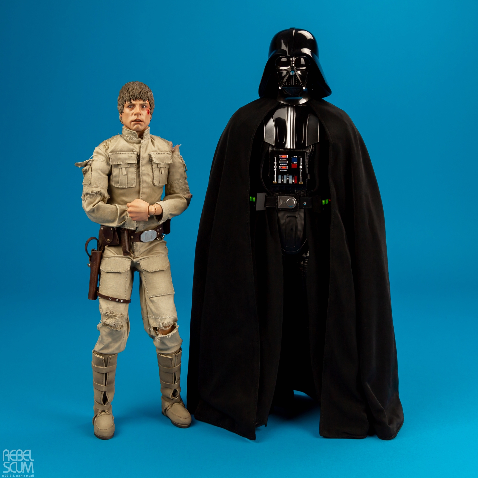 MMS452-Darth-Vader-The-Empire-Strikes-Back-Hot-Toys-024.jpg