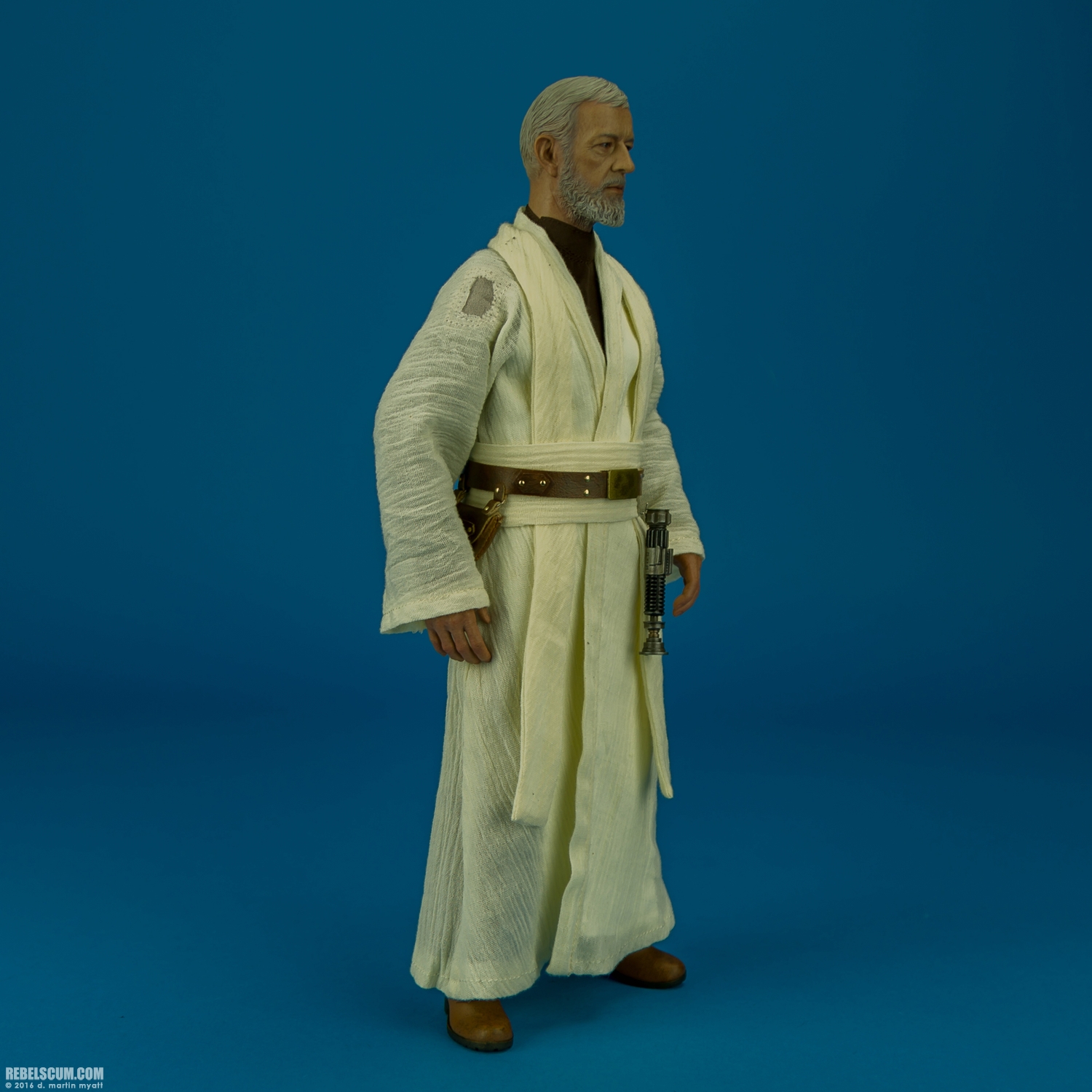 Obi-Wan-Kenobi-MMS283-Star-Wars-Hot-Toys-002.jpg
