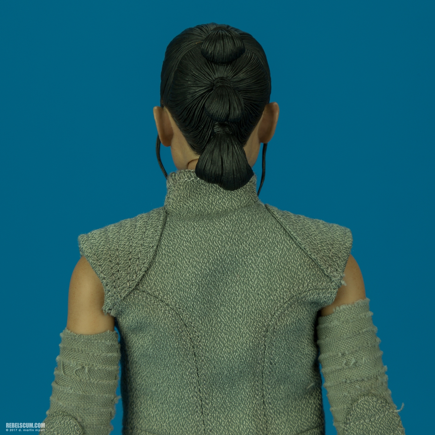 Rey-Resistance-Outfit-MMS377-Force-Awakens-Hot-Toys-012.jpg