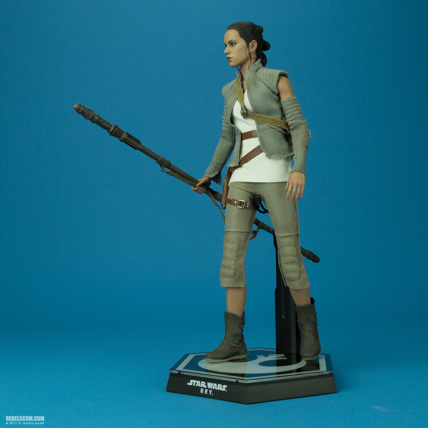 Rey-Resistance-Outfit-MMS377-Force-Awakens-Hot-Toys-022.jpg