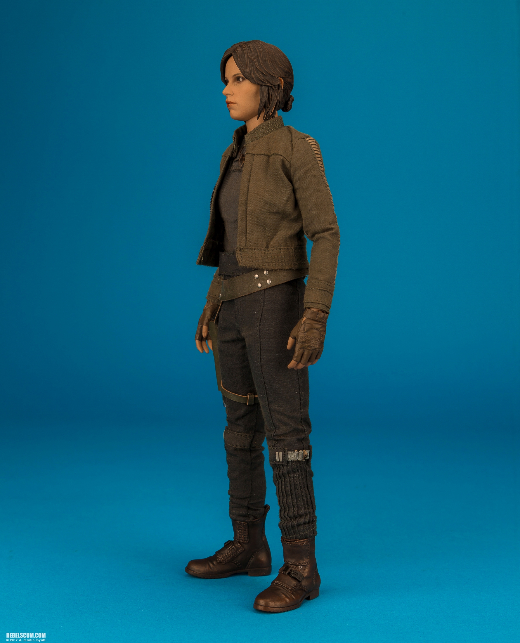 MMS405-Jyn-Erso-Deluxe-Star-Wars-Rogue-One-Hot-Toys-003.jpg