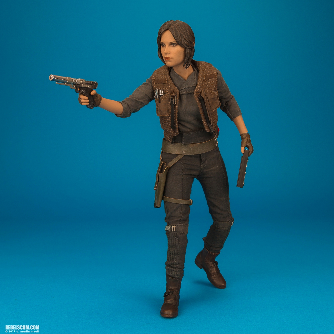 MMS405-Jyn-Erso-Deluxe-Star-Wars-Rogue-One-Hot-Toys-055.jpg