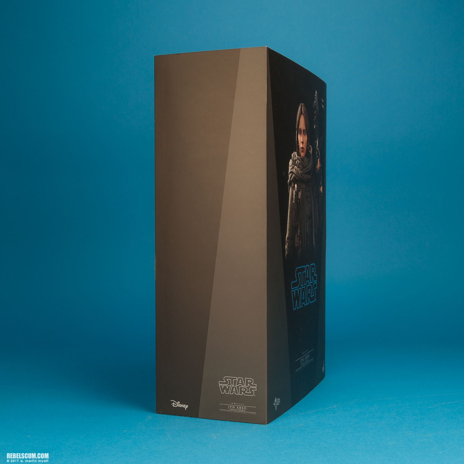 MMS405-Jyn-Erso-Deluxe-Star-Wars-Rogue-One-Hot-Toys-063.jpg