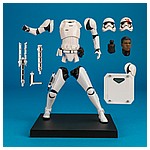 First-Order-Stormtrooper-FN-2199-ARTFX-plus-Kotobukiya-009.jpg