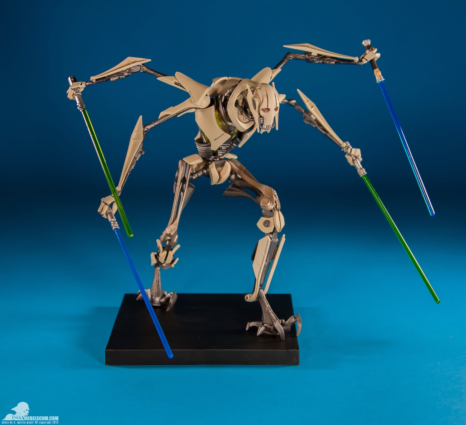 General-Grievous-ARTFX-Plus-Statue-Kotobukiya-013.jpg